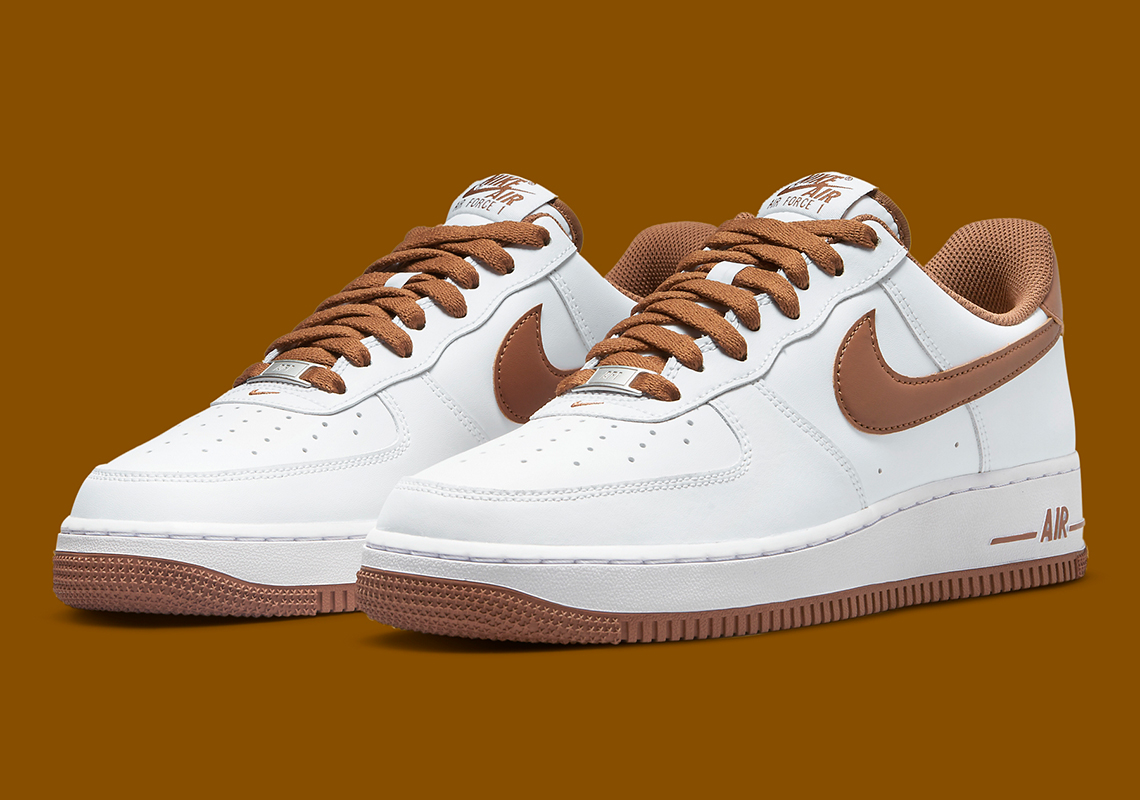 عرضه رنگ بندی جذاب کتانی Nike Air Force 1