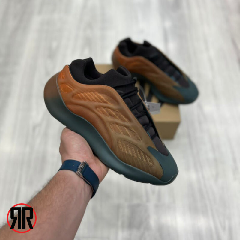 کتونی آدیداس Adidas Yeezy 700 V3