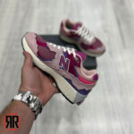 کتونی زنانه نیو بالانس New Balance 2002R